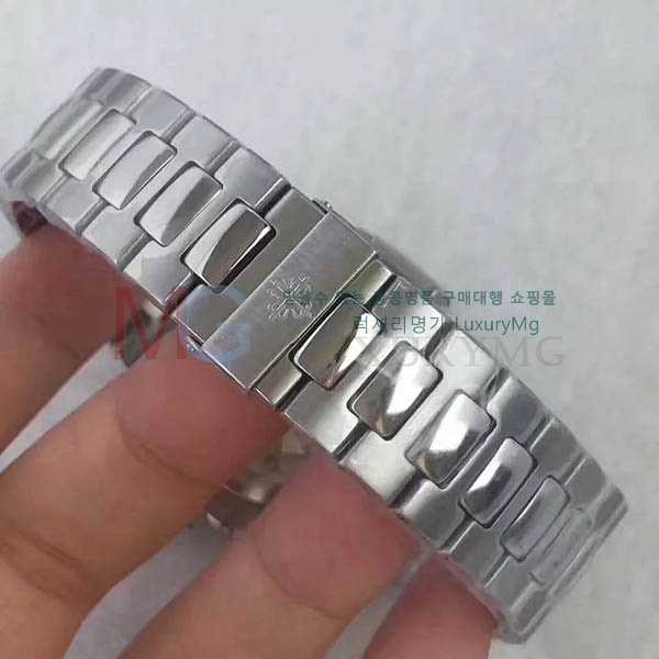 ʸ ð  ð ECS001263-2