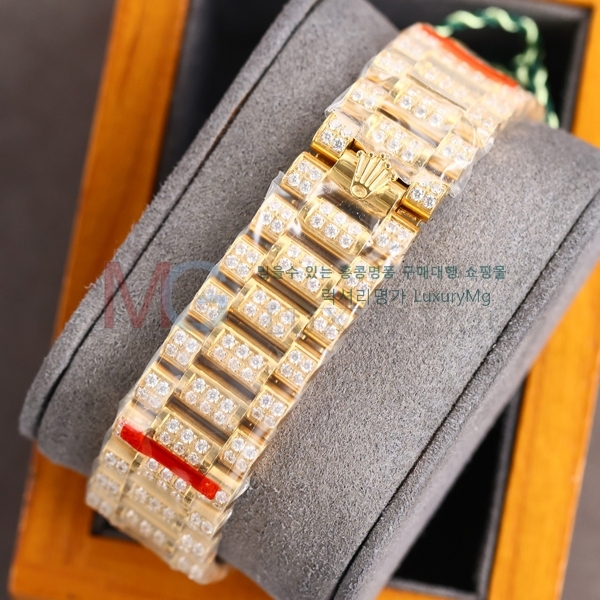 η Ż ð RM3255-1