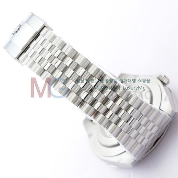η  ð RM32300-7