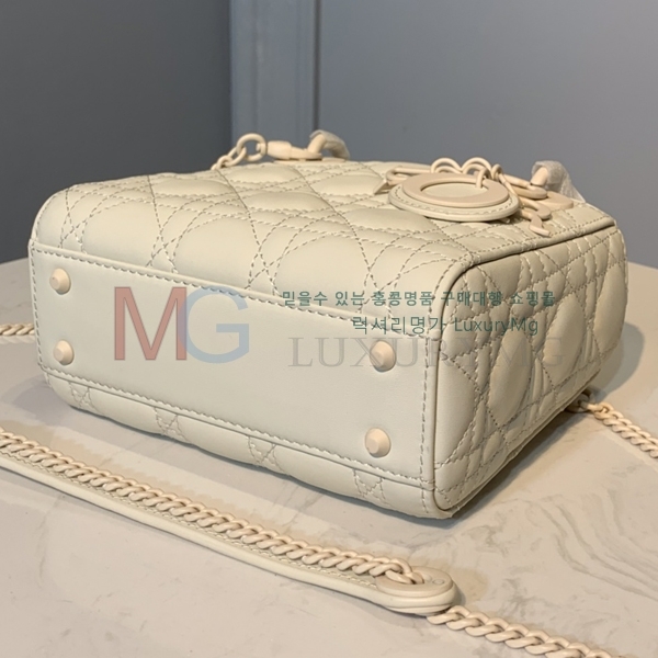  ̴ ̵ M0563-A-3