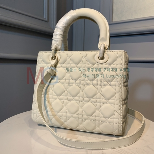  ̴ ̵ M0565-A-3