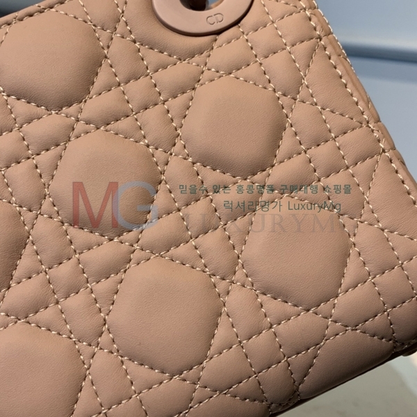  ̴ ̵ M0563-A-5