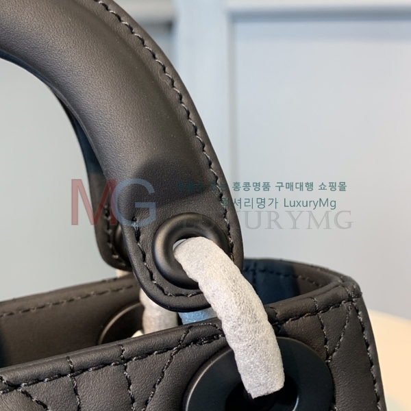  ̴ ̵ M0563-A-1
