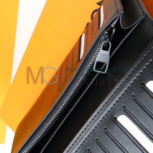 ̺   M80503-A-1