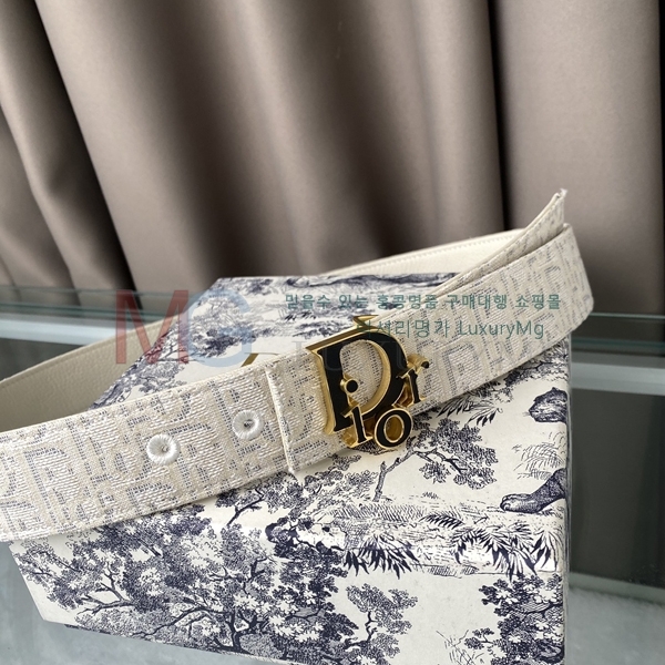   Ʈ DR688216-7 (3.5cm)