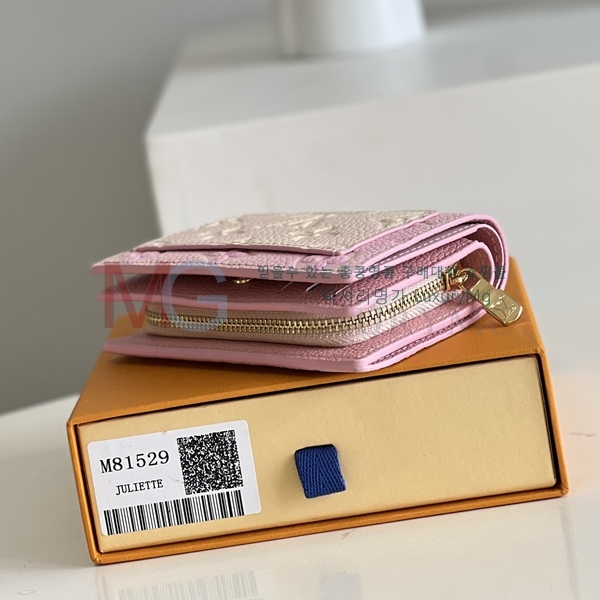 ̺    M81529