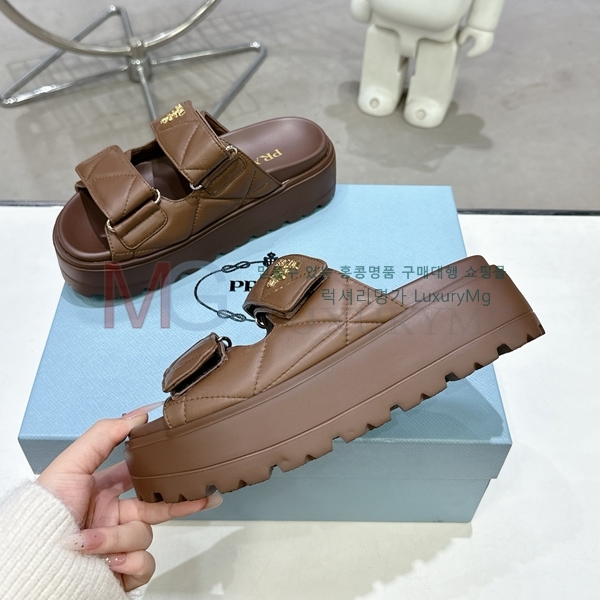    PA655504-2