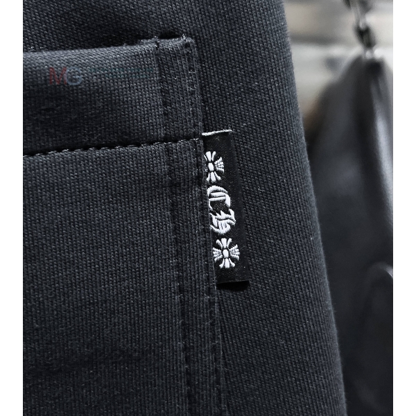 ũ  KK055945-1