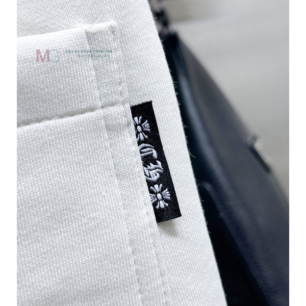 ũ  KK055945-2