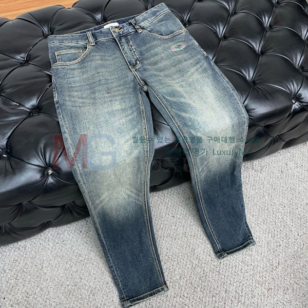   û GC22031636