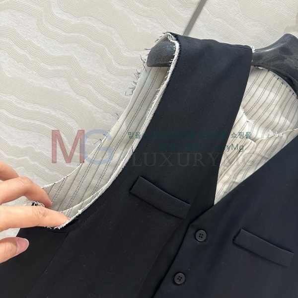   μҸ  MJ2532944-2