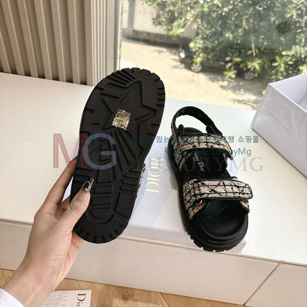   G133   DO566045-1