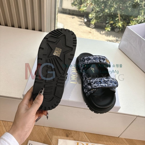   G133   DO566046-1