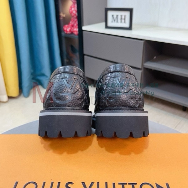 ̺   LV22011806-5