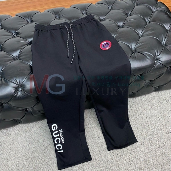    2GU8040124