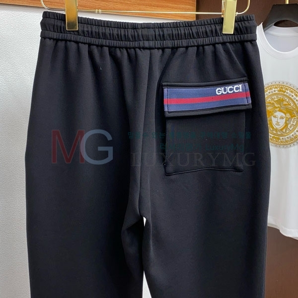    2GU8040124