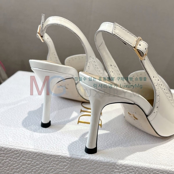    3D2R605569-1