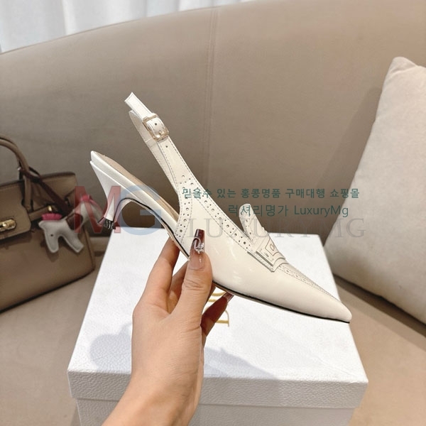     3D2R605569-1
