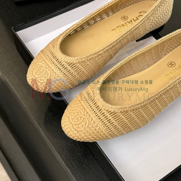  ÷  AA80F661-2