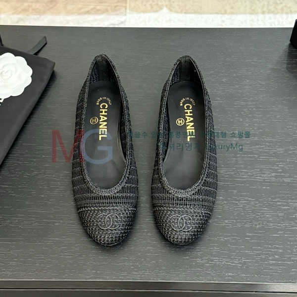  ÷  AA80F661-1