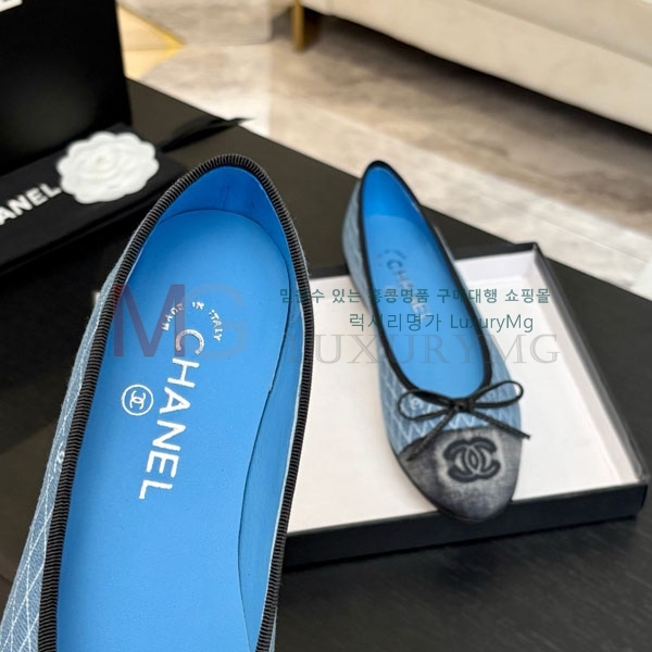  ÷  AA80F661-4