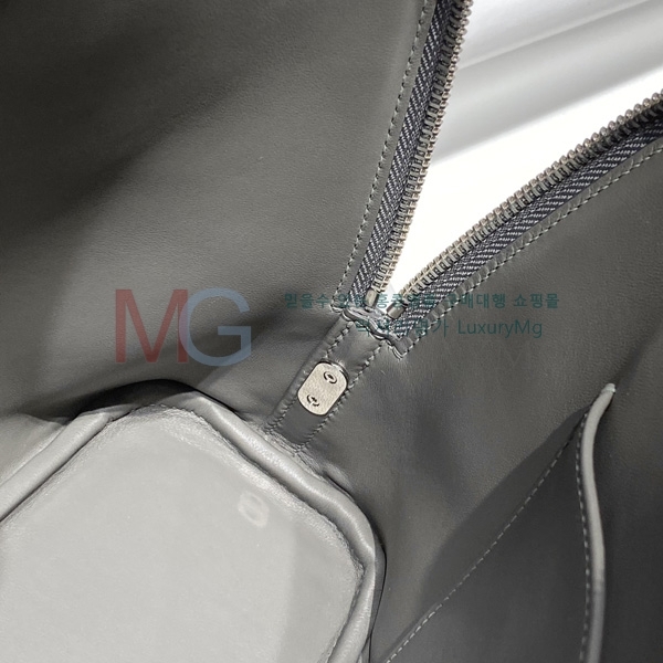 ޽  H171660-4