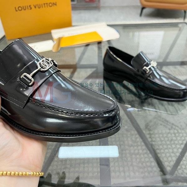 ̺   LV288037
