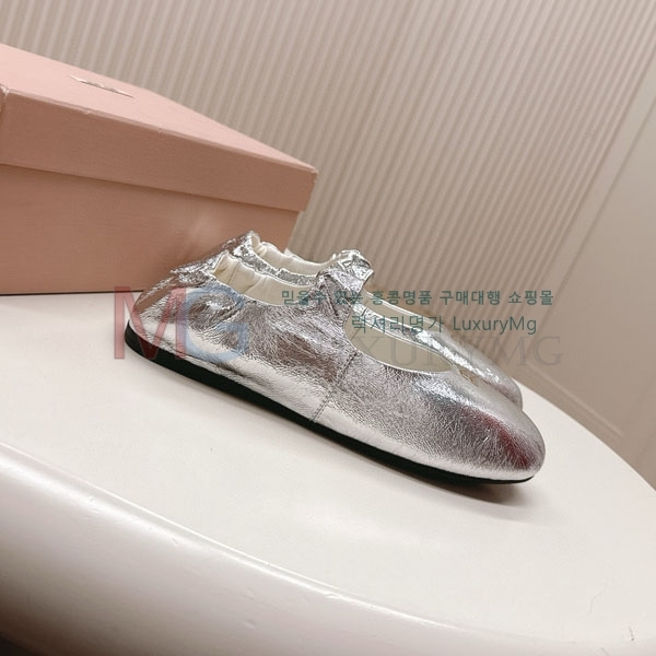 ̿̿  ÷ mm208906-4