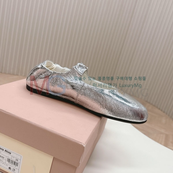 ̿̿  ÷ mm208906-4