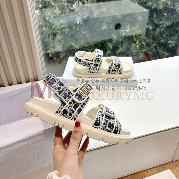   DI650033
