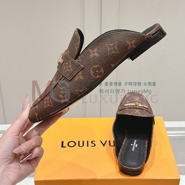 ̺    KR806630-4
