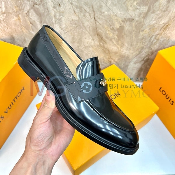 ̺  屸 LVP690881-2