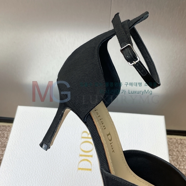  ̵ DI654823-3 (7cm)