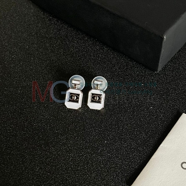 * Ͱ R589036