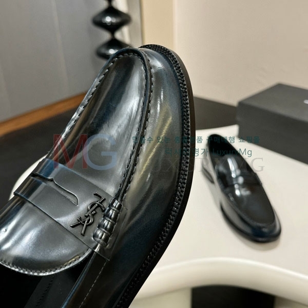 ζ   YSL56033-1
