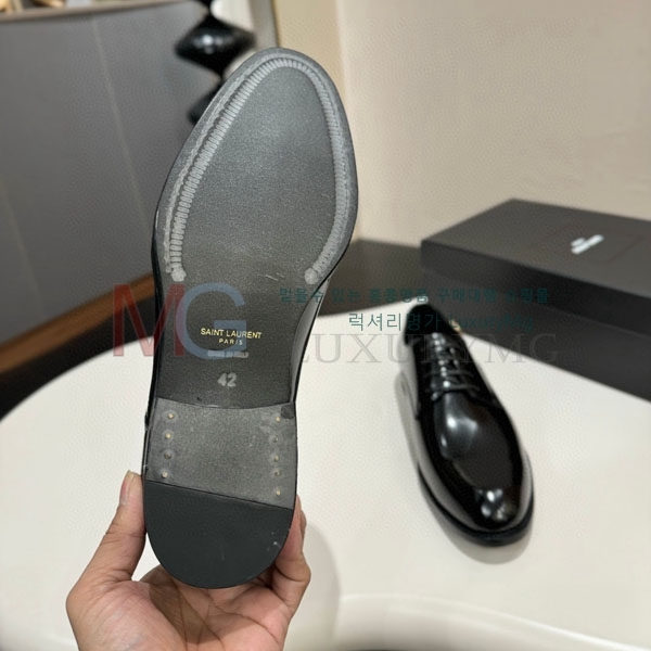 ζ   YSL662203