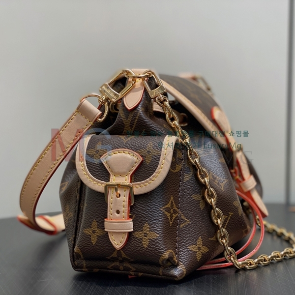 ̺    M25085
