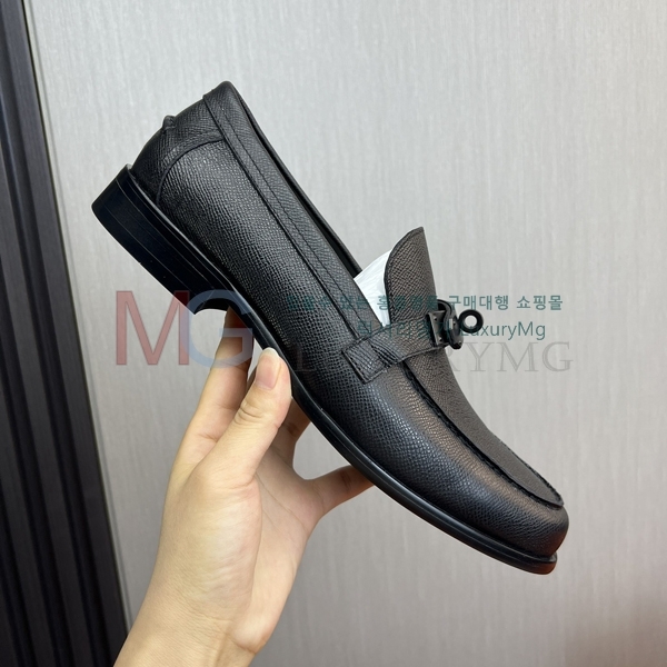 ޽  HE18803307-4