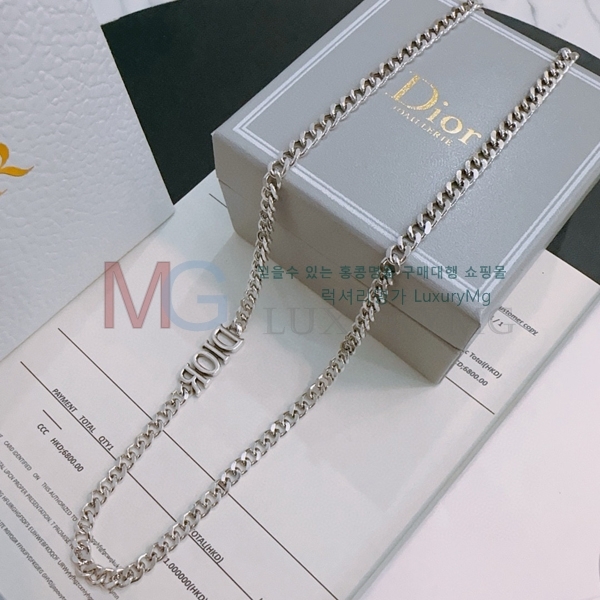   G12238729