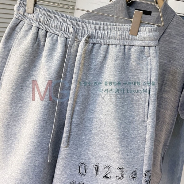   ݹ MM8632702-1