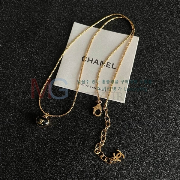 *  CH8066637