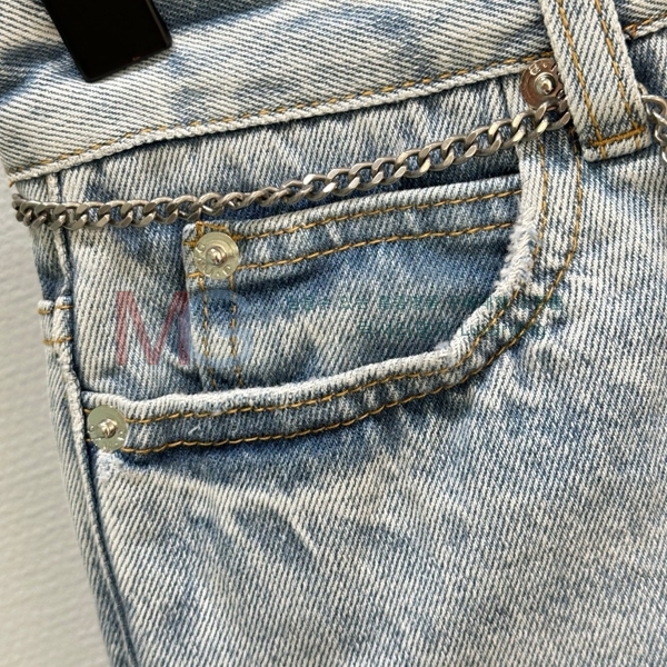  ˷   AX463877