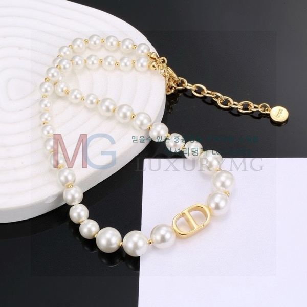   G12238720