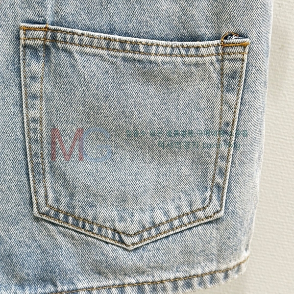  ˷   AX463877