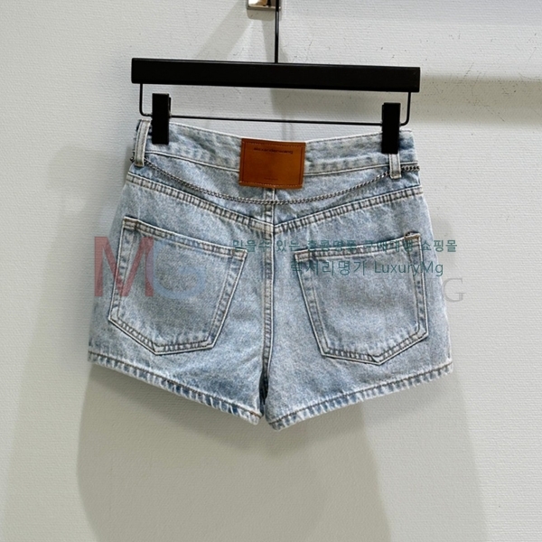  ˷   AX463877