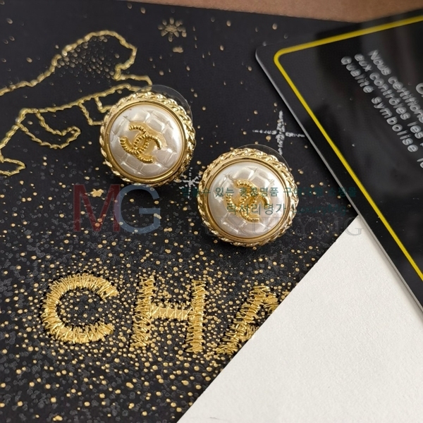 * Ͱ CH8066814