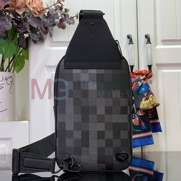 ̺   M14593-1