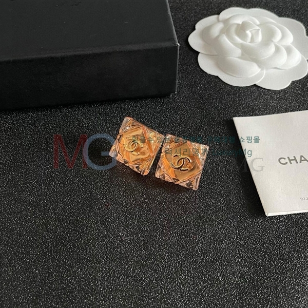 * Ͱ CH8066818