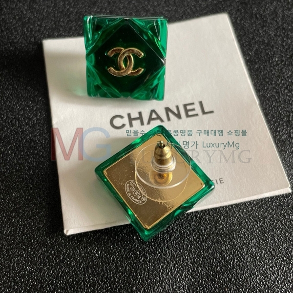 * Ͱ CH8066818