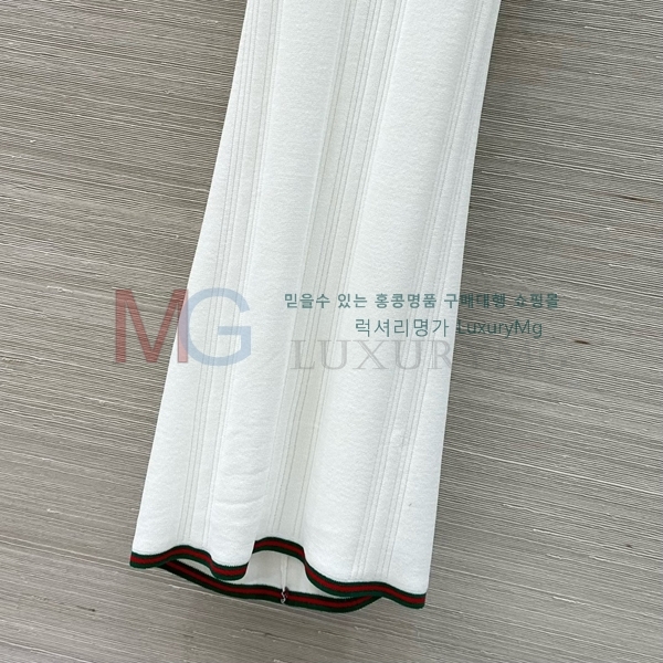   ǽ D25253660-1